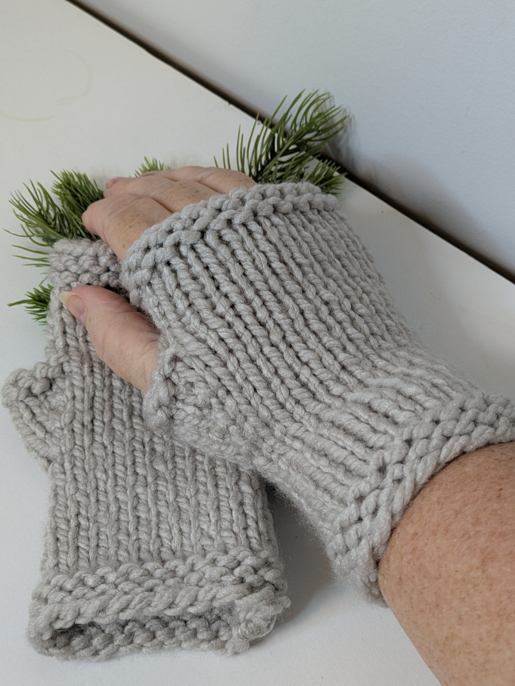 Fingerless Gloves - Bone - size (7