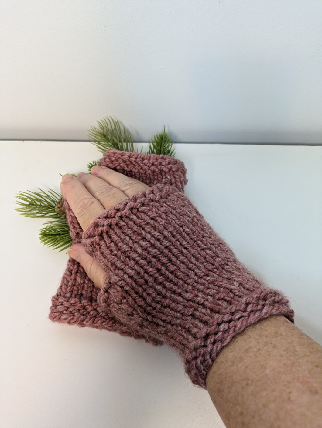 Fingerless Gloves - Burgundy Heather- size (7