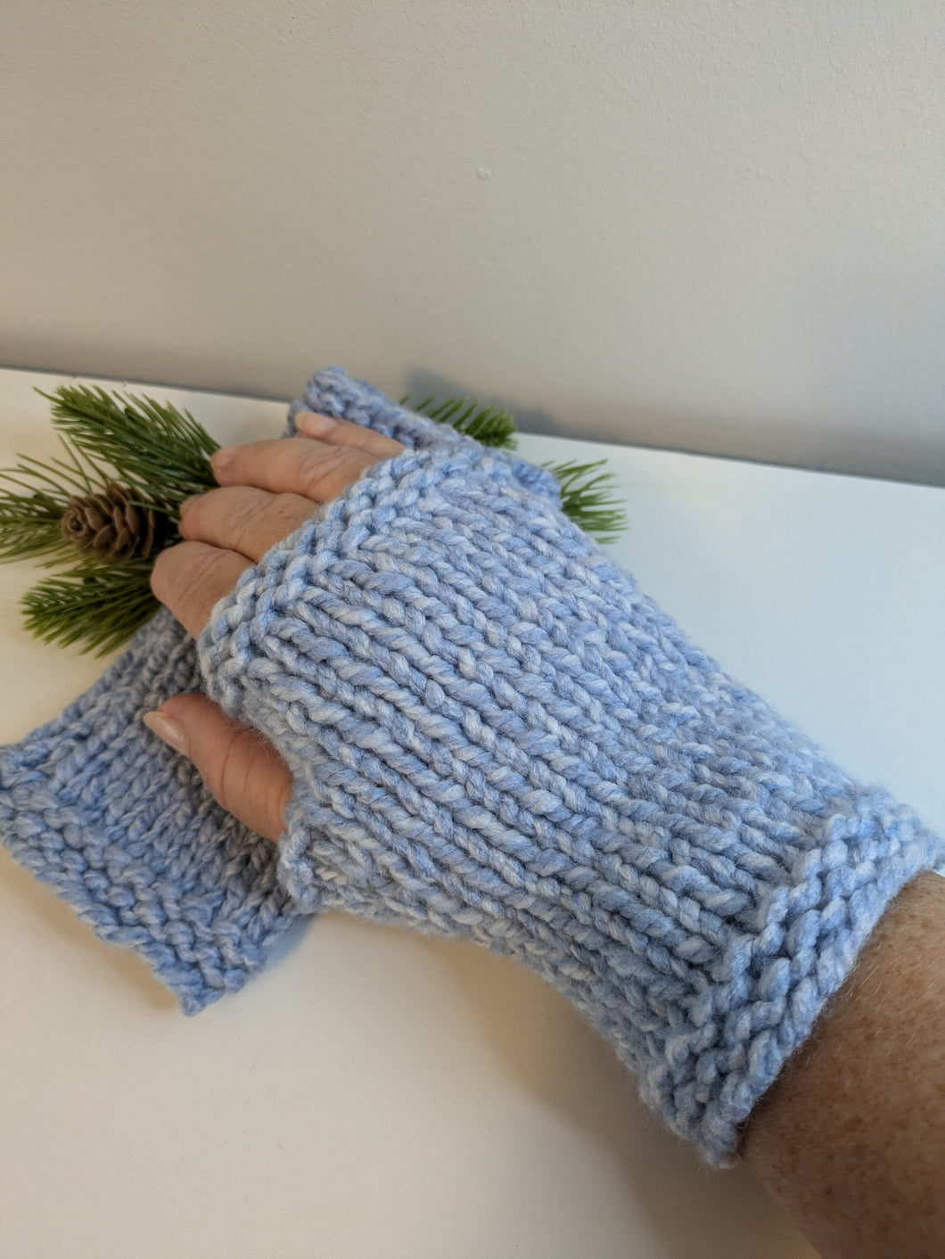 Fingerless Gloves - China Blue Heather - size (7