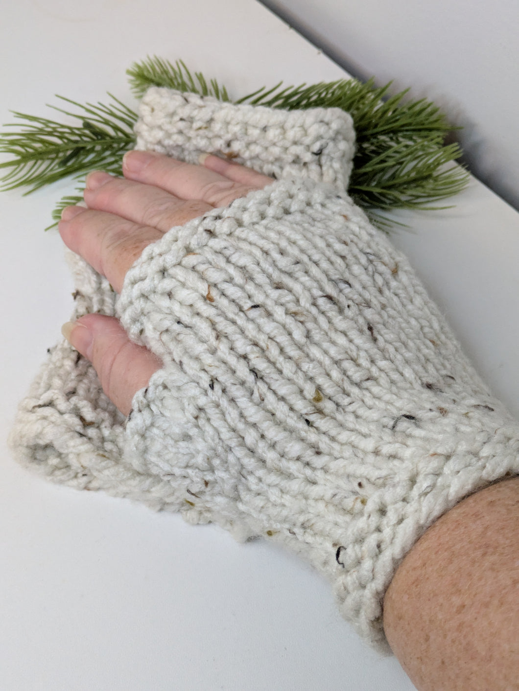 Fingerless Gloves - Cream Tweed - size (7