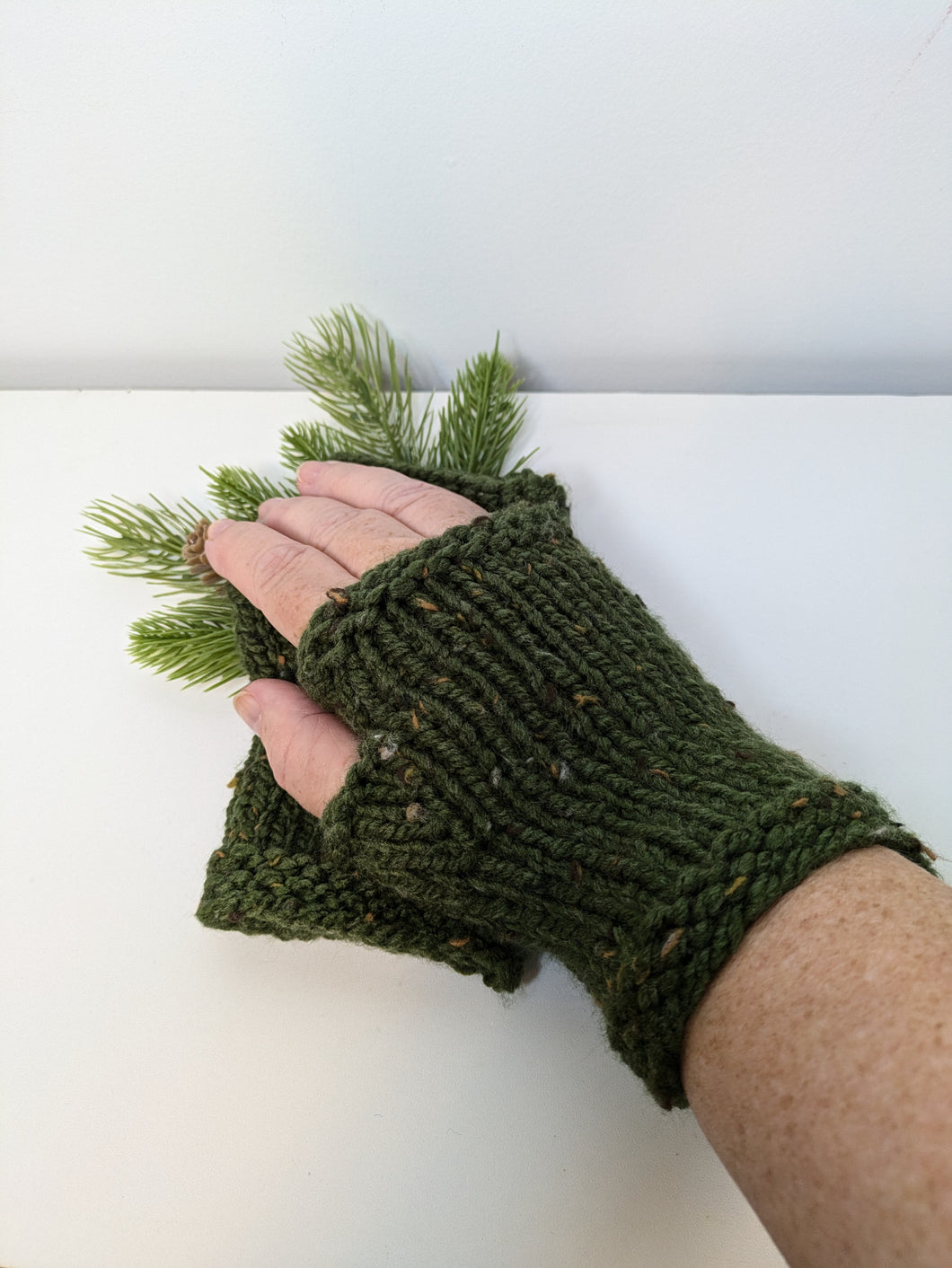 Fingerless Gloves - Forest Tweed - size (7