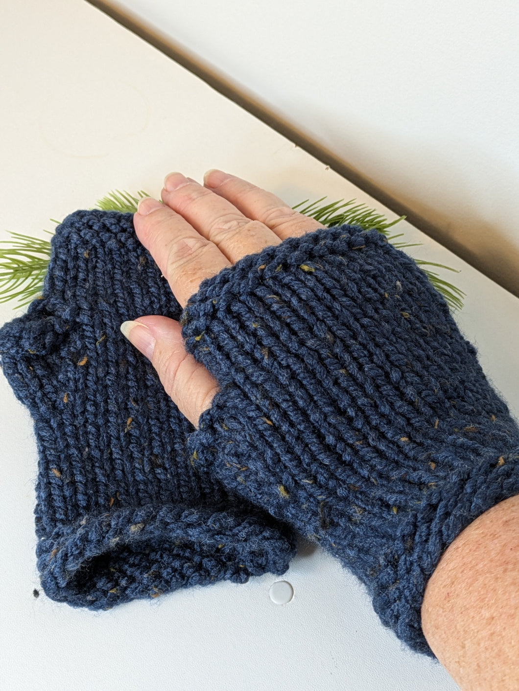 Fingerless Gloves - Navy Tweed - size (7