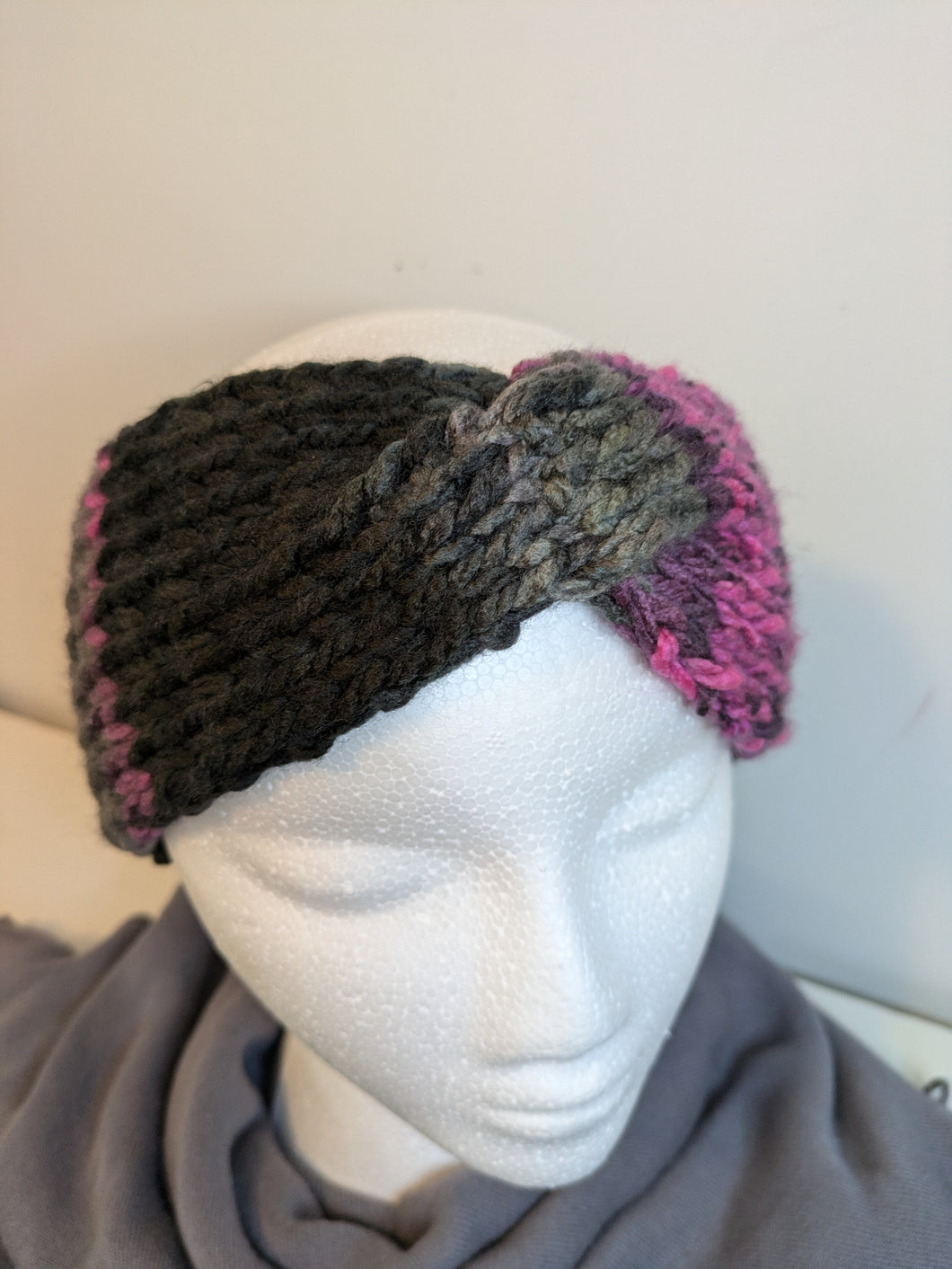 Headband Earwarmer - Twist style - Color: Black Raspberry